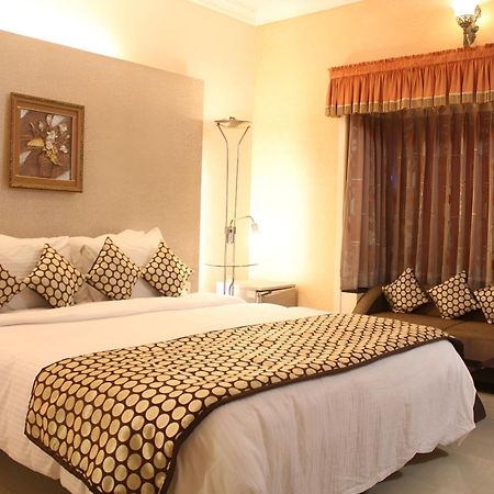 New Hotel Europa Inn Radźkot Zewnętrze zdjęcie