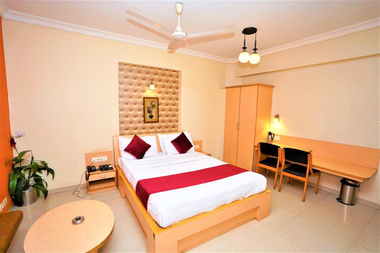 New Hotel Europa Inn Radźkot Zewnętrze zdjęcie