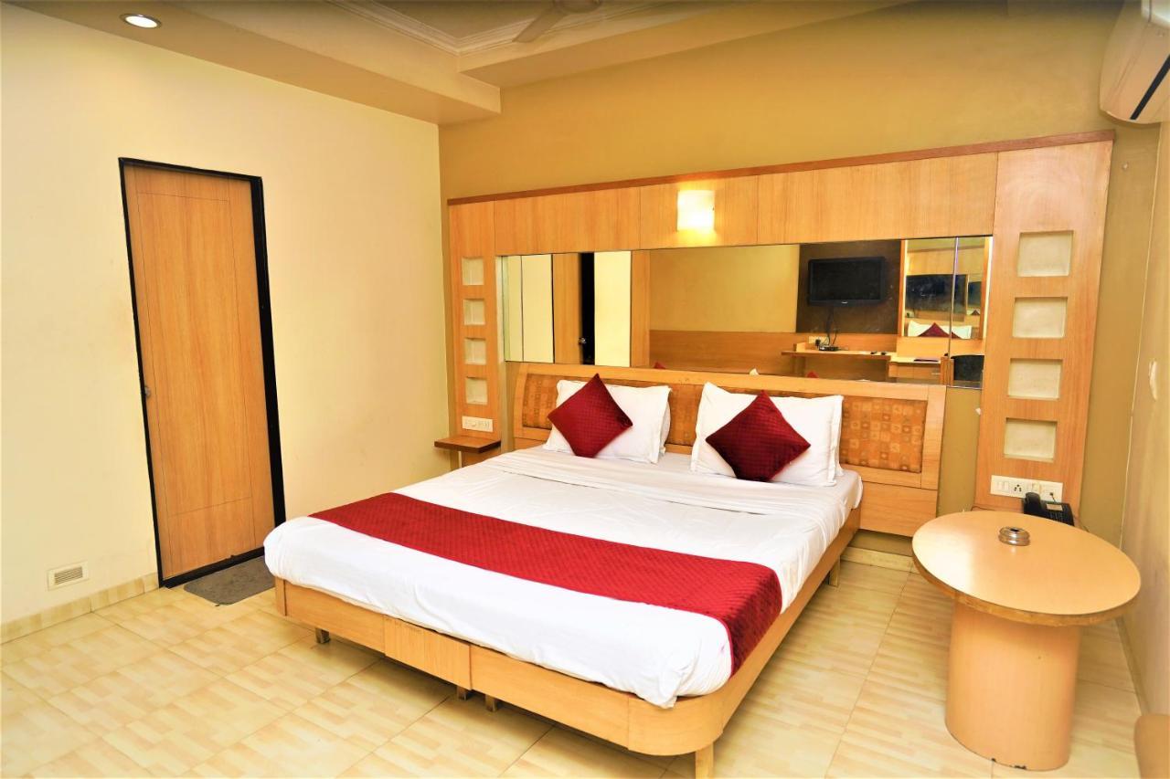 New Hotel Europa Inn Radźkot Zewnętrze zdjęcie