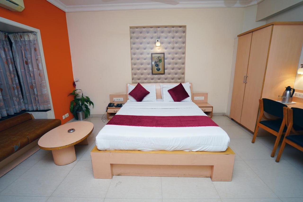 New Hotel Europa Inn Radźkot Zewnętrze zdjęcie