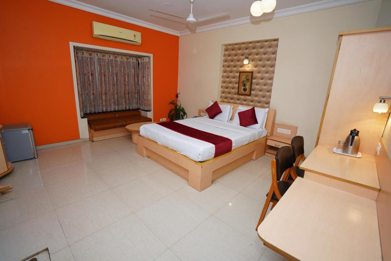 New Hotel Europa Inn Radźkot Zewnętrze zdjęcie