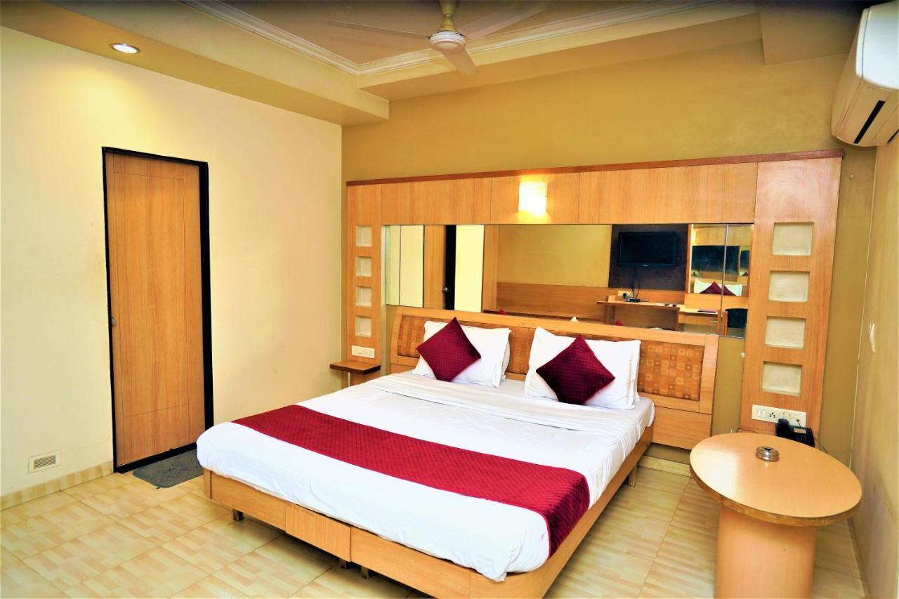 New Hotel Europa Inn Radźkot Zewnętrze zdjęcie