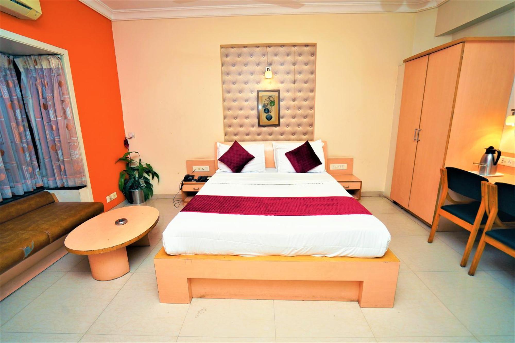 New Hotel Europa Inn Radźkot Zewnętrze zdjęcie