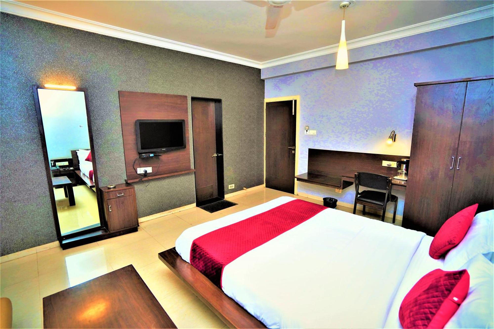 New Hotel Europa Inn Radźkot Zewnętrze zdjęcie