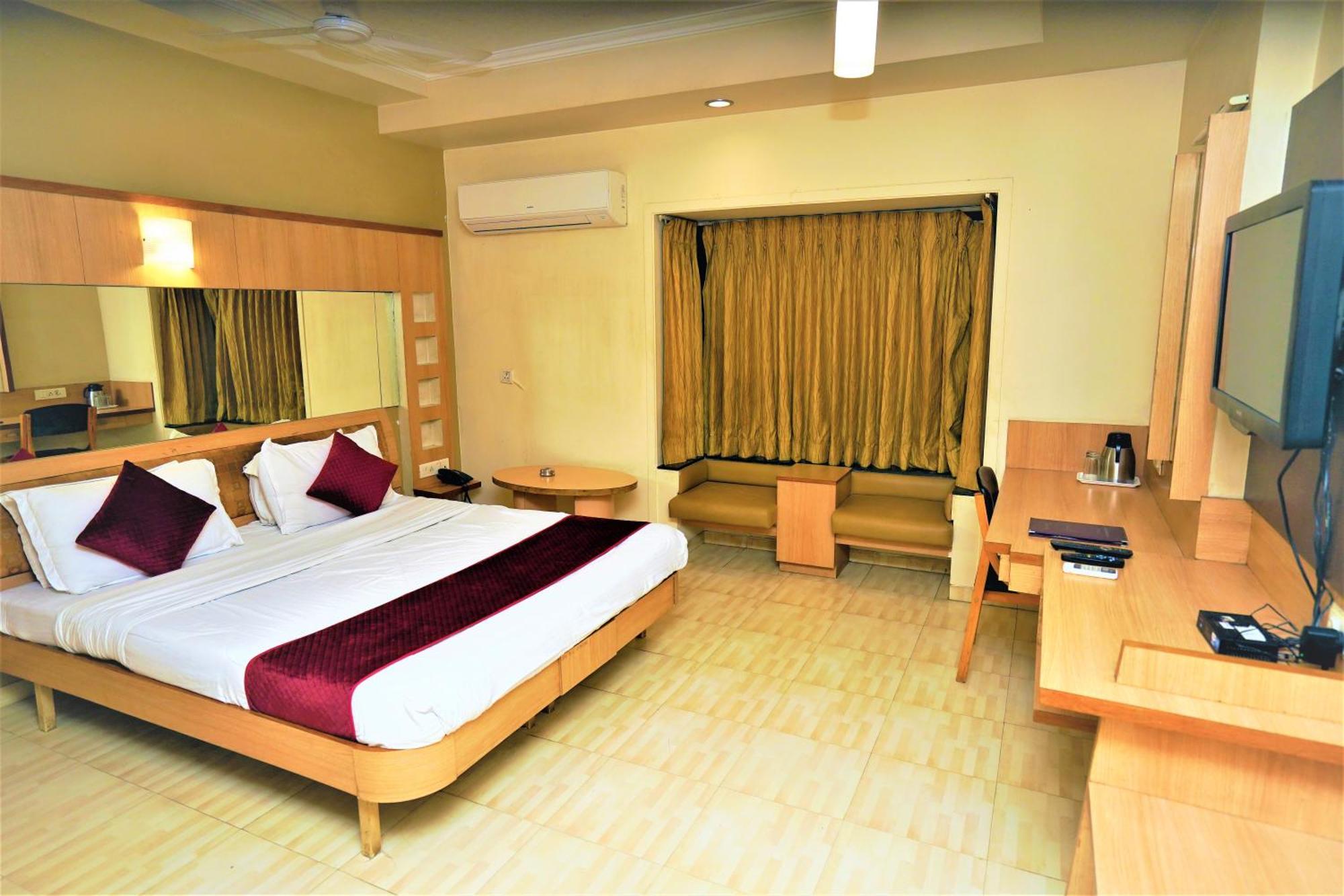 New Hotel Europa Inn Radźkot Zewnętrze zdjęcie