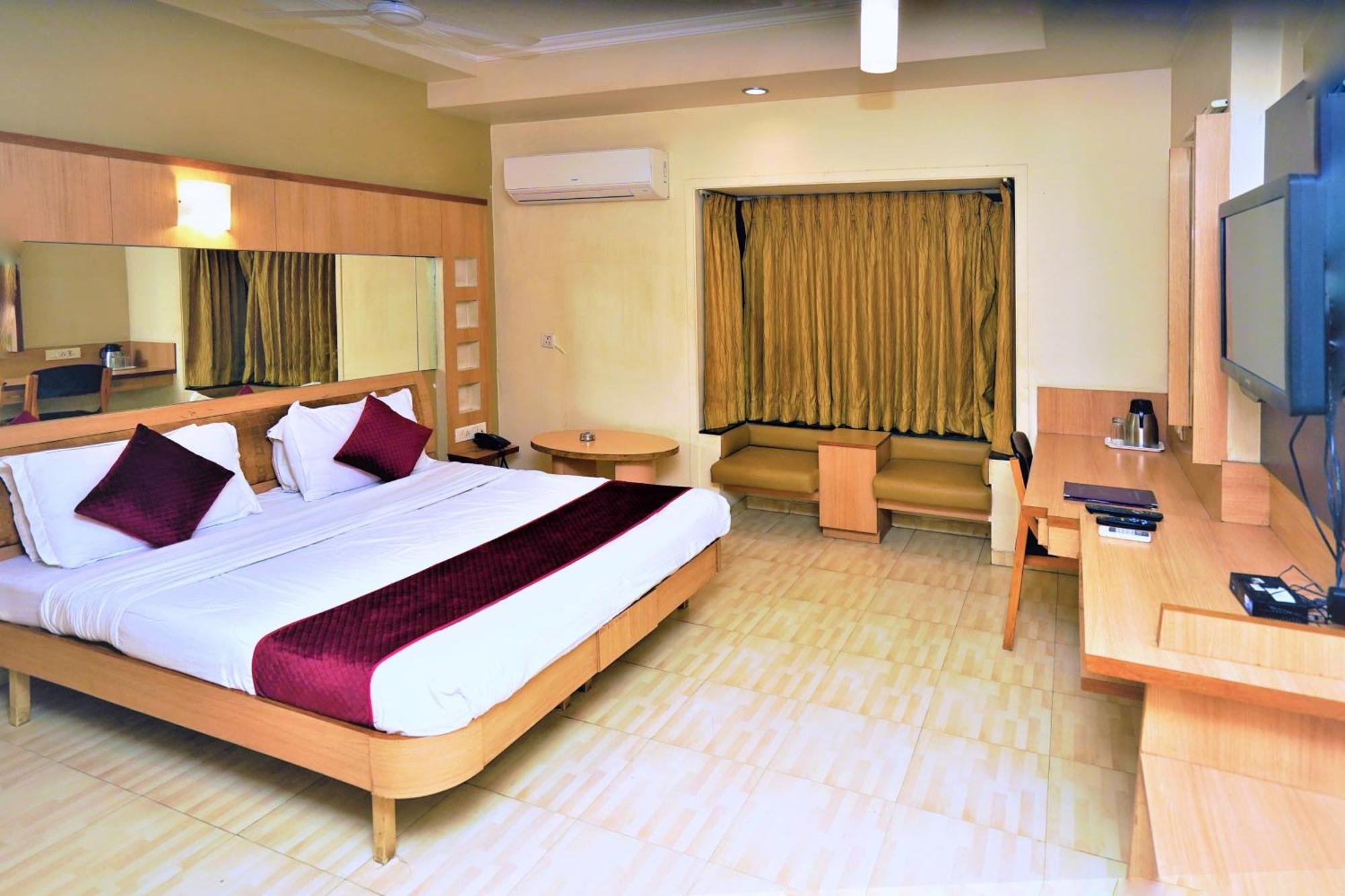 New Hotel Europa Inn Radźkot Zewnętrze zdjęcie